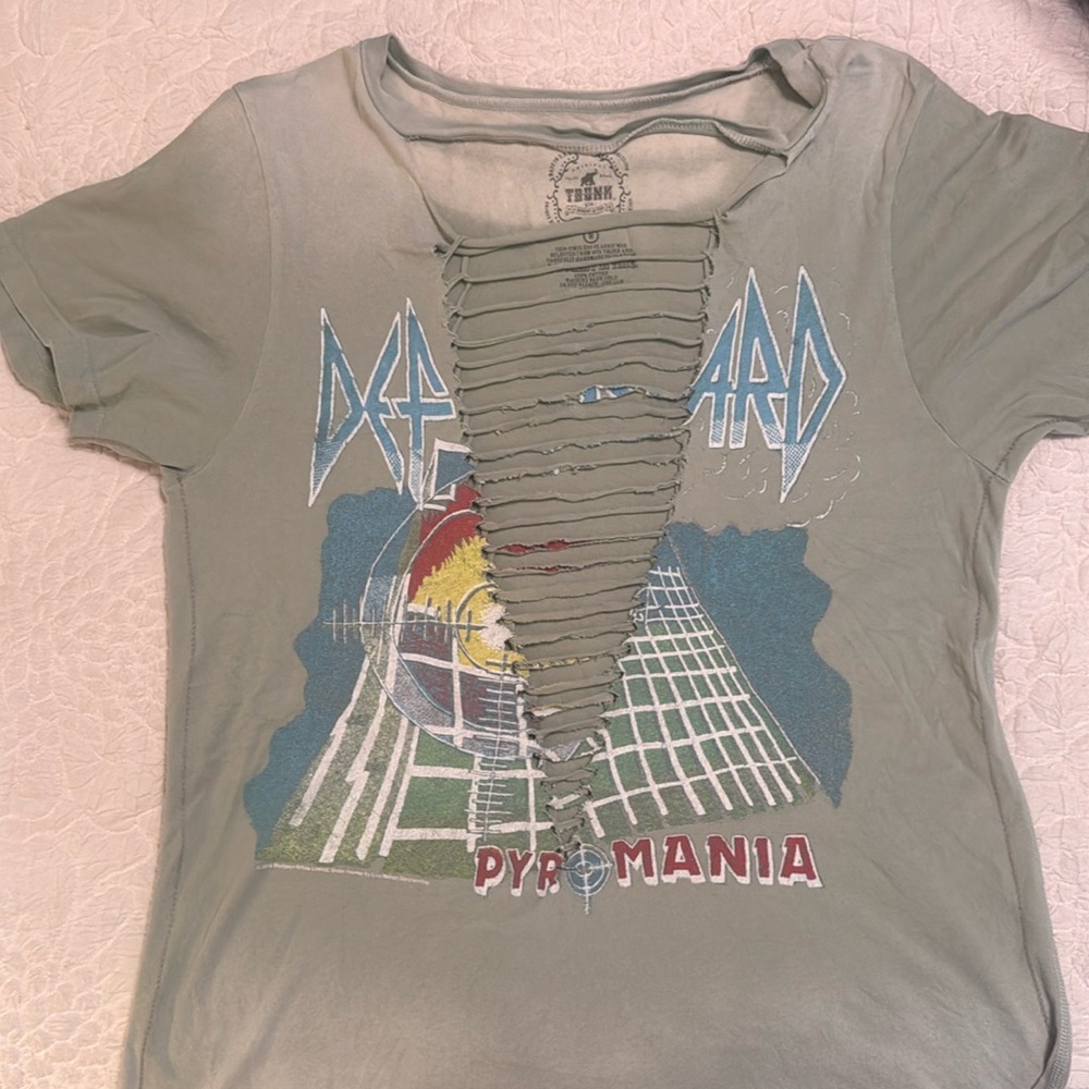 Concert tshirt  never worn